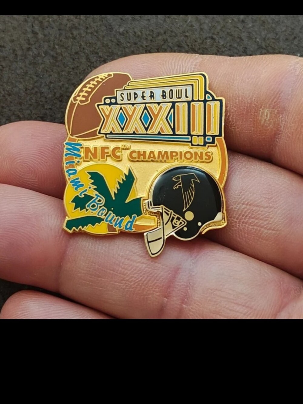 1998 Atlanta Falcons NFC Champions Super Bowl XXXIII Miami Bound Gold Tone Pin.